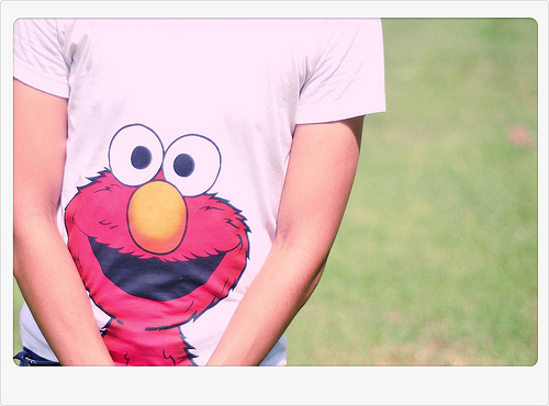 Hi ! I'm Elmo :-)