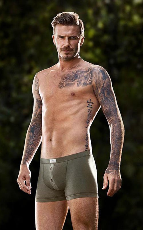 David Beckham para H&M en ropa interior y casi desnudo